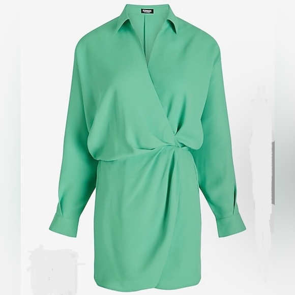 EXPRESS Deep V-Neck Surplice Shirt Romper - Picture 3 of 7